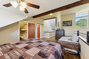 Luxury Auberry Retreat in Sierra National Forest