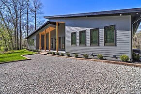 Riverfront Heber Springs Home With Dock & Slip!