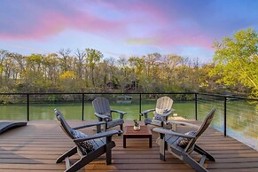 Riverfront Heber Springs Home With Dock & Slip!