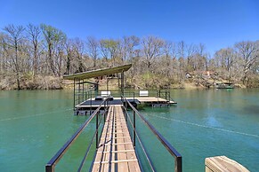 Riverfront Heber Springs Home With Dock & Slip!