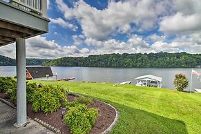 Lakefront Hiwassee Home w/ Private Dock & Deck!