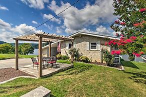 Lakefront Hiwassee Home w/ Private Dock & Deck!