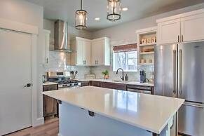 Stylish OKC Farmhouse w/ Garden - Close to OU