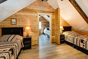 Secluded Garden Valley Cabin w/ Deck & Views!