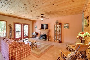 Idyllic Murphy Hideaway w/ Multi-level Deck!