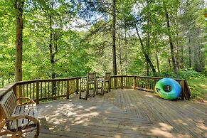 Idyllic Murphy Hideaway w/ Multi-level Deck!