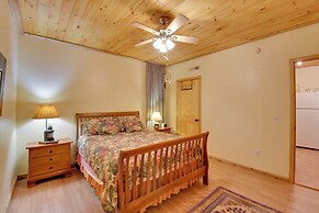 Idyllic Murphy Hideaway w/ Multi-level Deck!