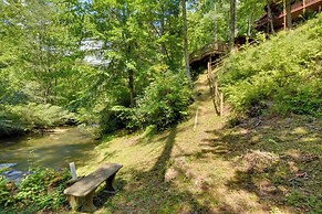Idyllic Murphy Hideaway w/ Multi-level Deck!