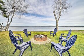 Houghton Lake Cottage w/ New Private Deck!