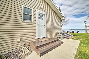 Houghton Lake Cottage w/ New Private Deck!