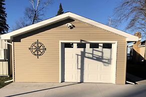 Houghton Lake Cottage w/ New Private Deck!