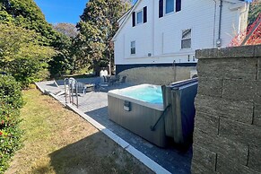 Walk to Beach: Maine Home w/ Hot Tub & Deck!
