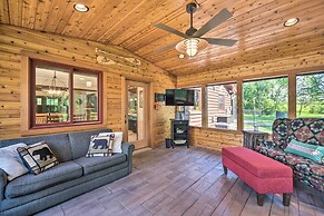 Quiet Lakeside Cabin: Patio & Stunning Views!