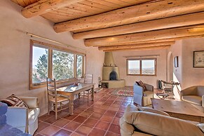 Southwest Home w/ 360-degree Mtn View, Ski Nearby!