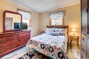 Catskills Getaway w/ Hot Tub on 45 Acres!