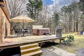 Catskills Getaway w/ Hot Tub on 45 Acres!
