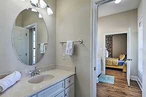 Spacious Krum Home 55 Mi to Dallas!