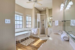 Spacious Krum Home 55 Mi to Dallas!