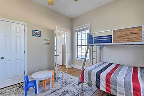 Spacious Krum Home 55 Mi to Dallas!