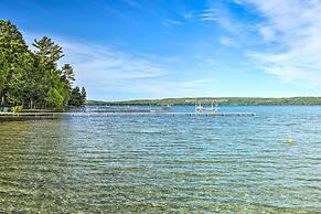 Waterfront Glenn Lake Condo: Gas Grill & Views
