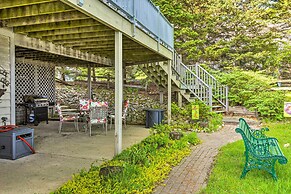 Waterfront Glenn Lake Condo: Gas Grill & Views