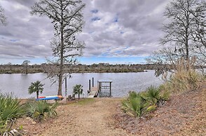 Pristine Cottage w/ Access to the Trent River