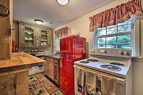 Trails & Creek On-site: Tranquil Greentown Cabin