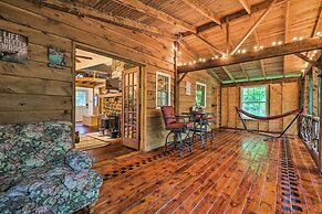 Trails & Creek On-site: Tranquil Greentown Cabin