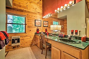Secluded Studio w/ Deck ~ 8 Miles to Beaver Lake!