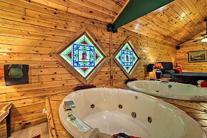 Secluded Studio w/ Deck ~ 8 Miles to Beaver Lake!
