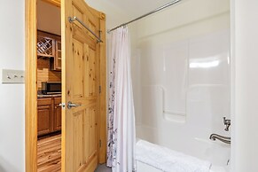 22-acre Home on Bourbon Trail w/ Sunroom!
