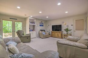 Peaceful Durham Retreat on Pond With Huge Deck!