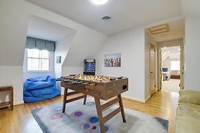 Peaceful Durham Retreat on Pond With Huge Deck!