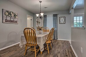 Charming Gulfport Escape: Half-mile to Beach!