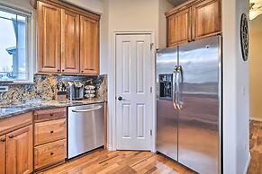 Sleek Escape w/ Balcony < 1 Mi to 5th Avenue!