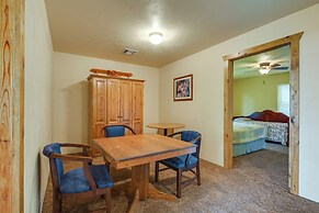 Spacious Log Cabin in Fairland, 1 Mi to Grand Lake