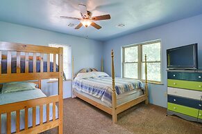Spacious Log Cabin in Fairland, 1 Mi to Grand Lake