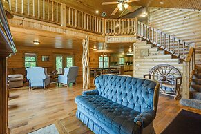Spacious Log Cabin in Fairland, 1 Mi to Grand Lake