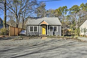 Renovated Carrboro House With Deck & Fire Pit!