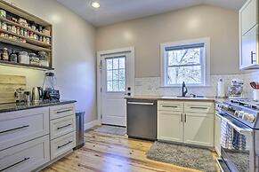 Renovated Carrboro House With Deck & Fire Pit!