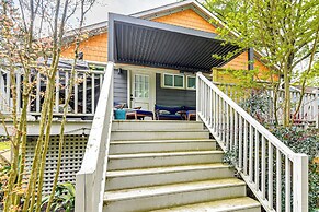 Renovated Carrboro House With Deck & Fire Pit!