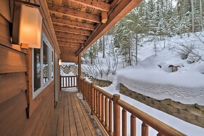 Wild Huckleberry Alpine Cabin: Fireplace & Deck!