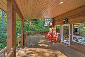 Wild Huckleberry Alpine Cabin: Fireplace & Deck!