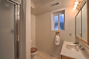 Wild Huckleberry Alpine Cabin: Fireplace & Deck!