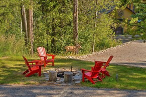 Wild Huckleberry Alpine Cabin: Fireplace & Deck!