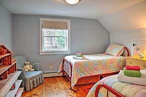 Beautiful Sandy Point Getaway w/ Wraparound Deck!