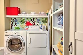 Beautiful Sandy Point Getaway w/ Wraparound Deck!