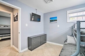 Charming Home With Yard Near Shenandoah River!