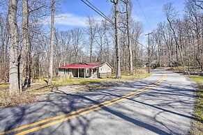 Charming Home With Yard Near Shenandoah River!
