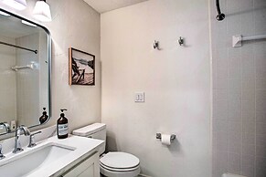 Remodeled Cedar Creek Lake Retreat w/ Fire Pit!